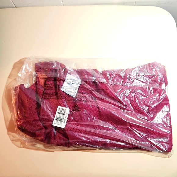 ❤️NWT VINTAGE TORRID LINGERIE BODYSUIT UNDERWIRE LACE FUSCHIA UNLINED - SIZE 4X - Picture 4 of 9